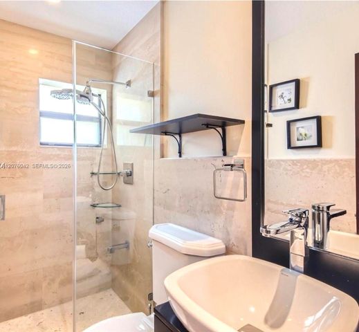 3864 NE 167th Street 5, North Miami Beach, FL 33160