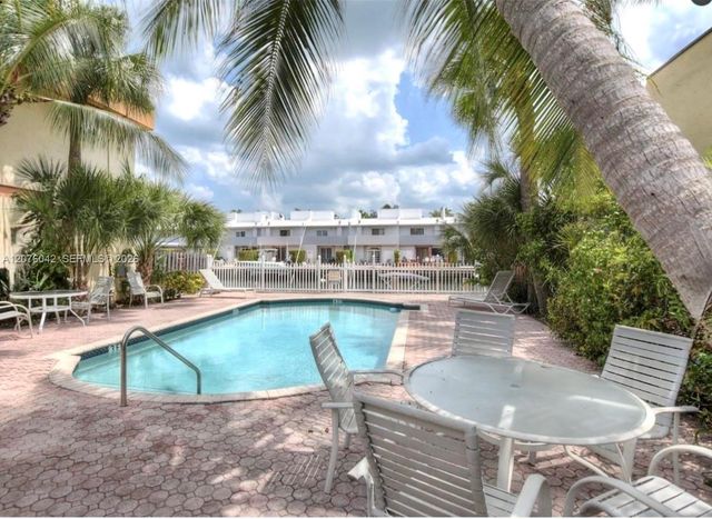 3864 NE 167th Street 5, North Miami Beach, FL 33160