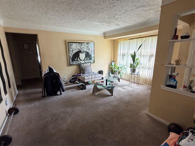 10071 Vaughan Street, Detroit, MI 48228