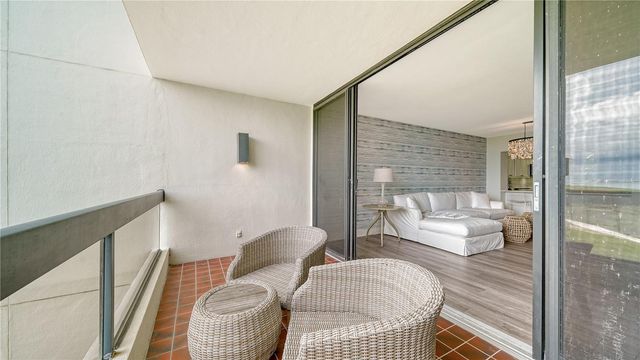 1930 HARBOURSIDE DRIVE 122, Longboat Key, FL 34228