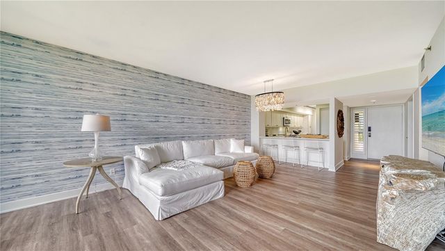 1930 HARBOURSIDE DRIVE 122, Longboat Key, FL 34228