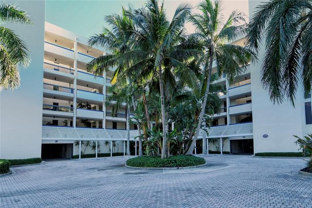 1930 HARBOURSIDE DRIVE 122, Longboat Key, FL 34228