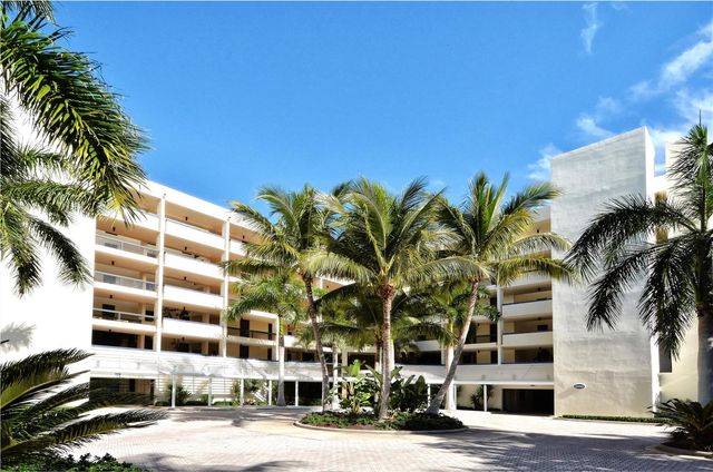 1930 HARBOURSIDE DRIVE 122, Longboat Key, FL 34228