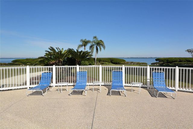 1930 HARBOURSIDE DRIVE 122, Longboat Key, FL 34228