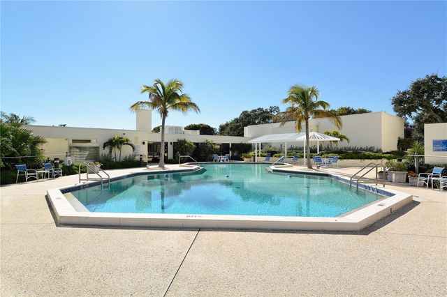 1930 HARBOURSIDE DRIVE 122, Longboat Key, FL 34228