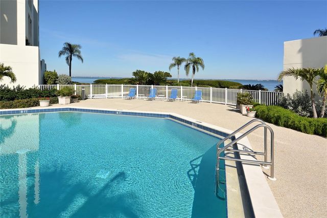 1930 HARBOURSIDE DRIVE 122, Longboat Key, FL 34228
