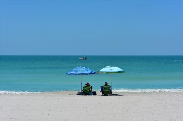 1930 HARBOURSIDE DRIVE 122, Longboat Key, FL 34228