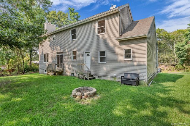 1871 Edwards Avenue, Baiting Hollow, NY 11933