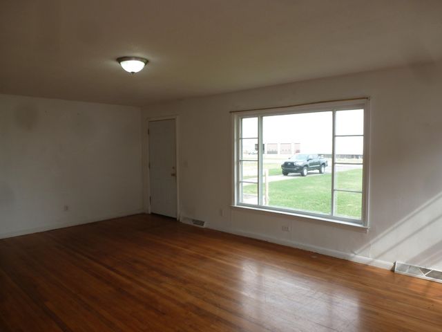 5064 Hess Street, Saginaw, MI 48601