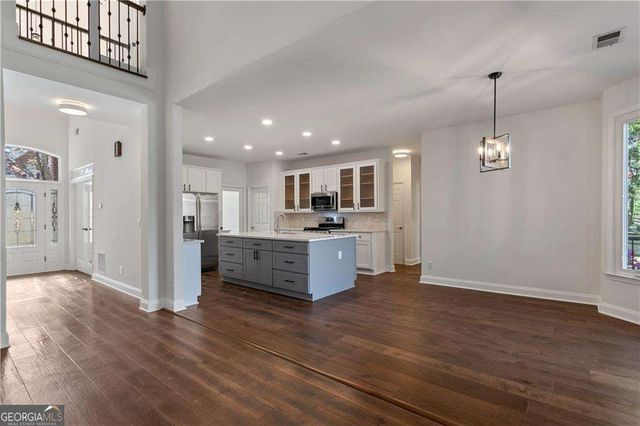 5880 Olde Atlanta Parkway, Suwanee, GA 30024