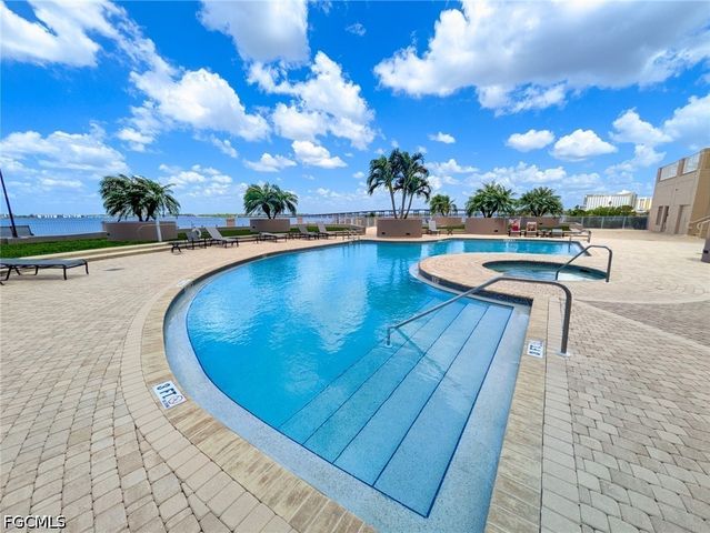 2080 W 1st ST 304, Fort Myers, FL 33901