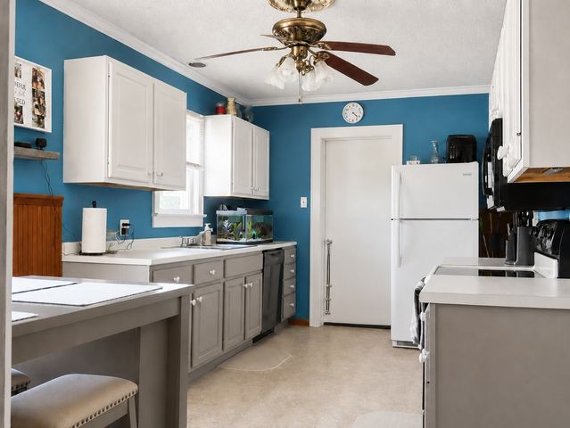 3740 EMMET Drive, Erie, PA 16511