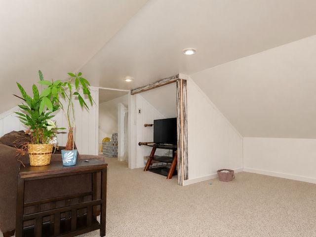 3740 EMMET Drive, Erie, PA 16511