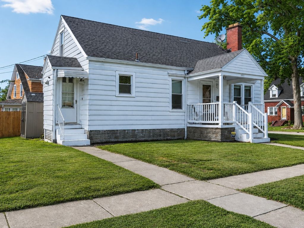 3740 EMMET Drive, Erie, PA 16511