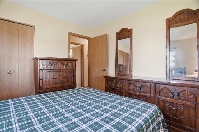 106 Barrington DRIVE, Collier Twp, PA 15071