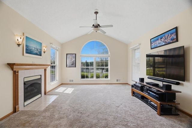106 Barrington DRIVE, Collier Twp, PA 15071