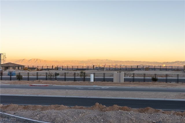 95 Silver Run Lane, Las Vegas, NV 89138