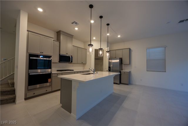 95 Silver Run Lane, Las Vegas, NV 89138