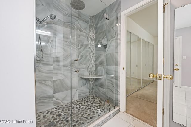 10928 Fairway Pointe Dr, Louisville, KY 40241