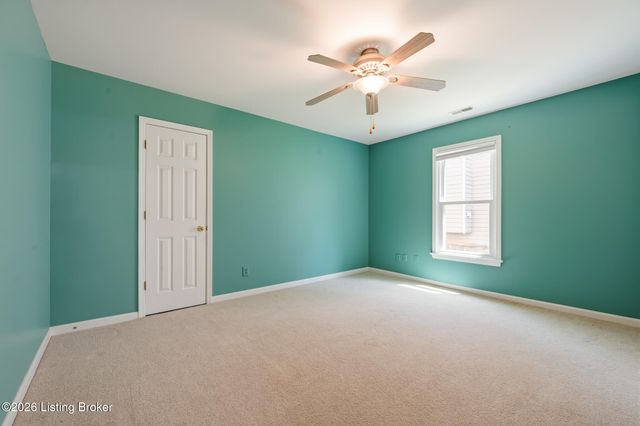 10928 Fairway Pointe Dr, Louisville, KY 40241