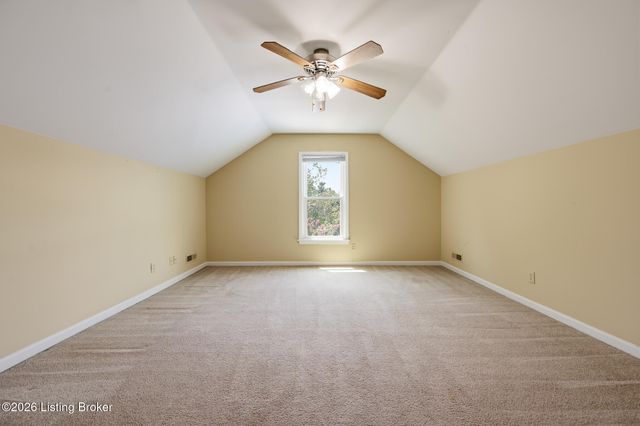 10928 Fairway Pointe Dr, Louisville, KY 40241
