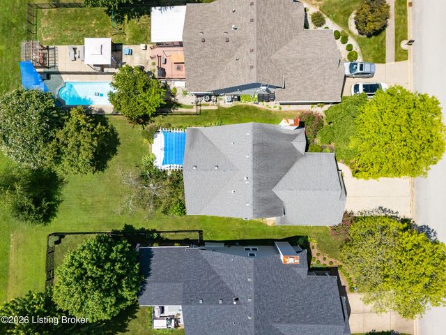 10928 Fairway Pointe Dr, Louisville, KY 40241