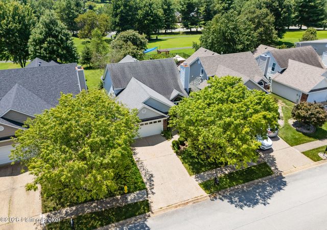 10928 Fairway Pointe Dr, Louisville, KY 40241