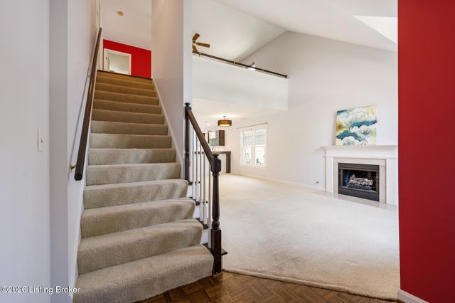 10928 Fairway Pointe Dr, Louisville, KY 40241