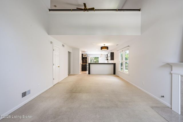 10928 Fairway Pointe Dr, Louisville, KY 40241