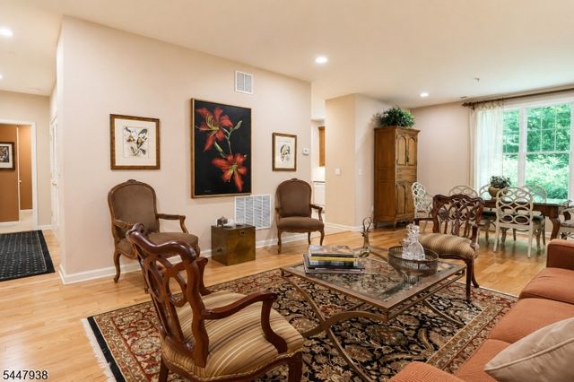 5103 Pointe Gate Dr 5103, Livingston Twp., NJ 07039
