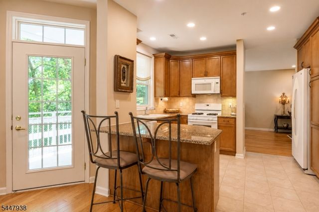 5103 Pointe Gate Dr 5103, Livingston Twp., NJ 07039