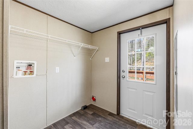 45 Alan Retreat Road, Hendersonville, NC 28792