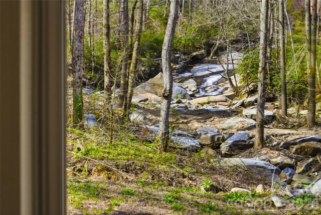 45 Alan Retreat Road, Hendersonville, NC 28792