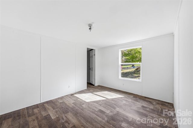 45 Alan Retreat Road, Hendersonville, NC 28792