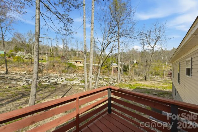 45 Alan Retreat Road, Hendersonville, NC 28792