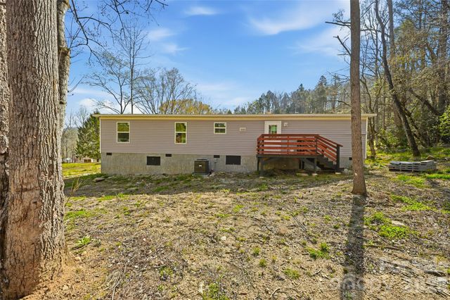 45 Alan Retreat Road, Hendersonville, NC 28792