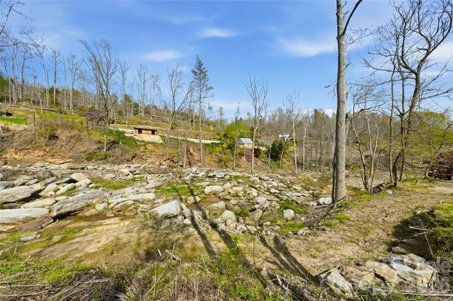 45 Alan Retreat Road, Hendersonville, NC 28792