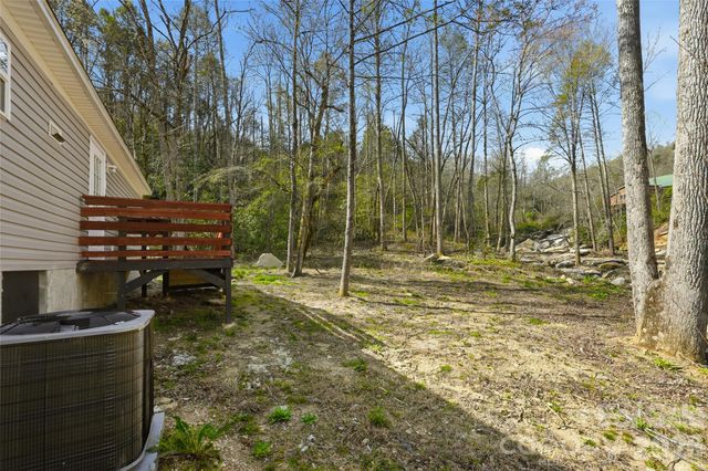 45 Alan Retreat Road, Hendersonville, NC 28792