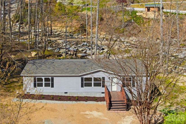 45 Alan Retreat Road, Hendersonville, NC 28792