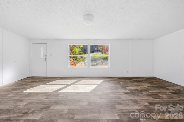 45 Alan Retreat Road, Hendersonville, NC 28792