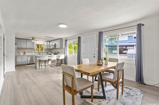 3015 Alencastre Place, Honolulu, HI 96816