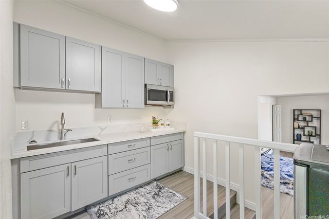 3015 Alencastre Place, Honolulu, HI 96816