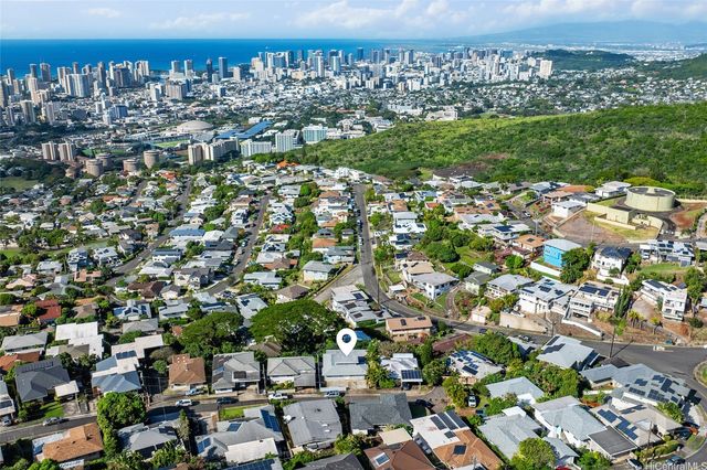 3015 Alencastre Place, Honolulu, HI 96816