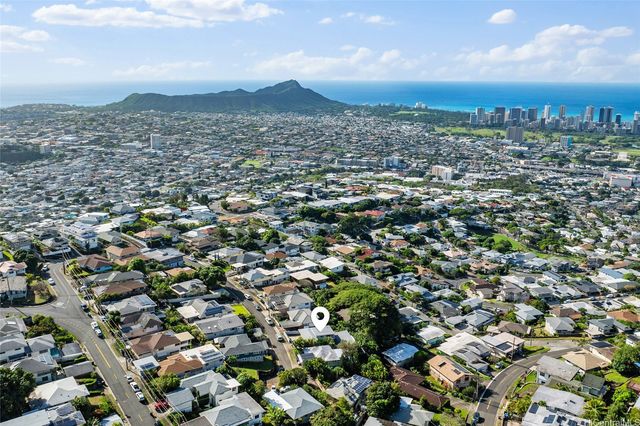 3015 Alencastre Place, Honolulu, HI 96816