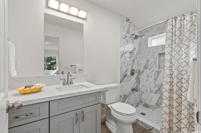 3015 Alencastre Place, Honolulu, HI 96816