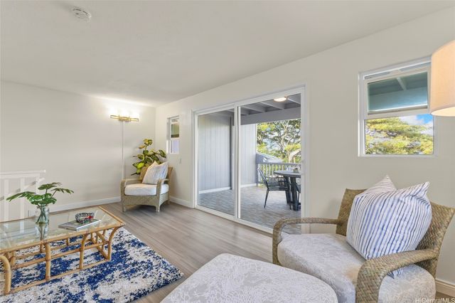 3015 Alencastre Place, Honolulu, HI 96816