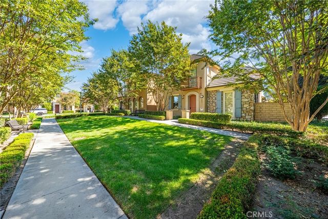 26 Twin Gables, Irvine, CA 92620