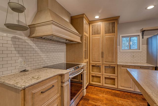 212 E Berkeley Avenue, Evansville, IN 47711