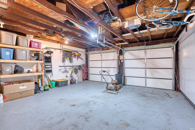 212 E Berkeley Avenue, Evansville, IN 47711