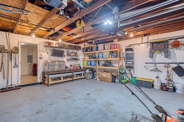 212 E Berkeley Avenue, Evansville, IN 47711